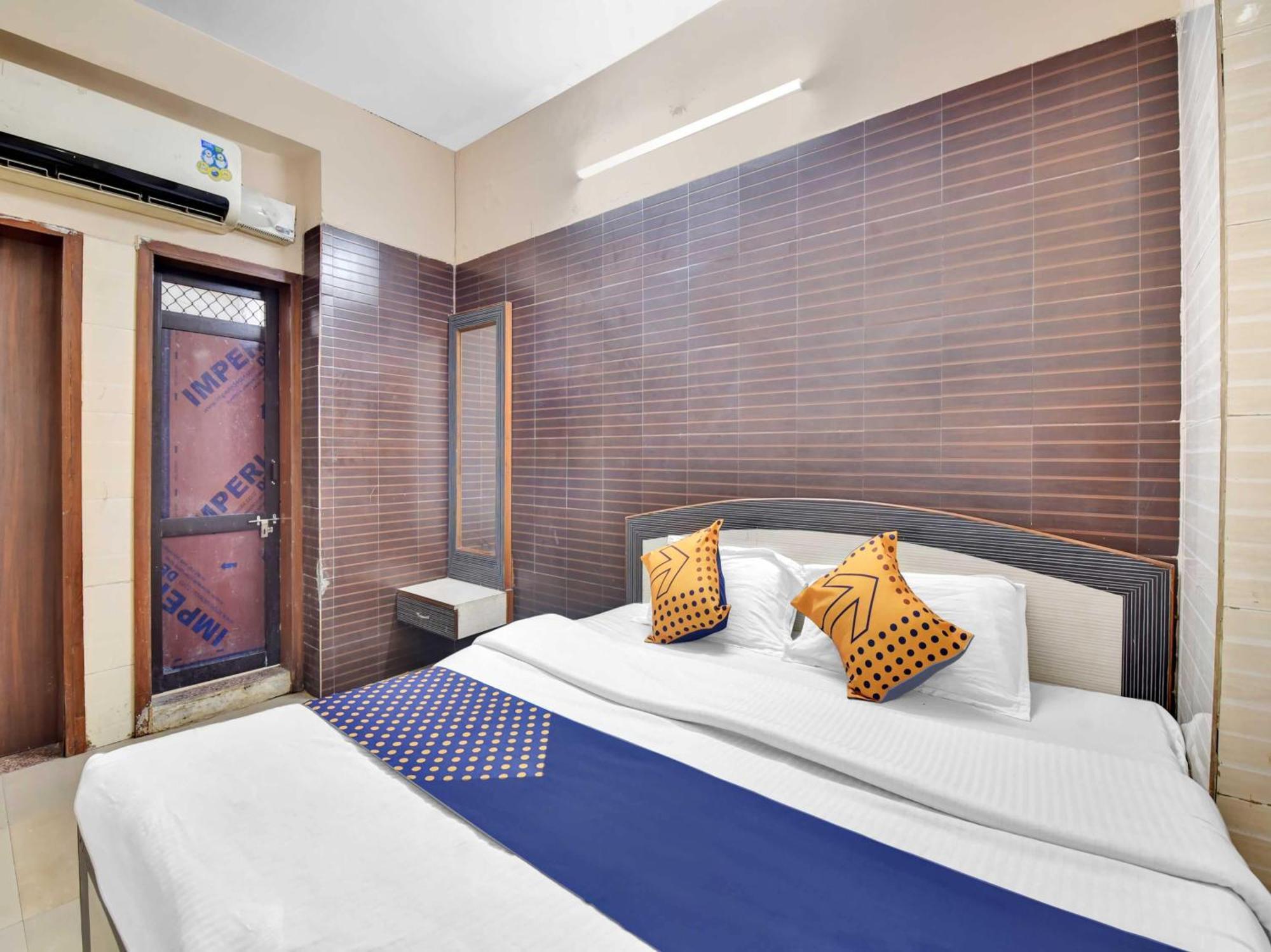 Oyo 85212 Hotel Vaibhav Adžmér Exteriér fotografie