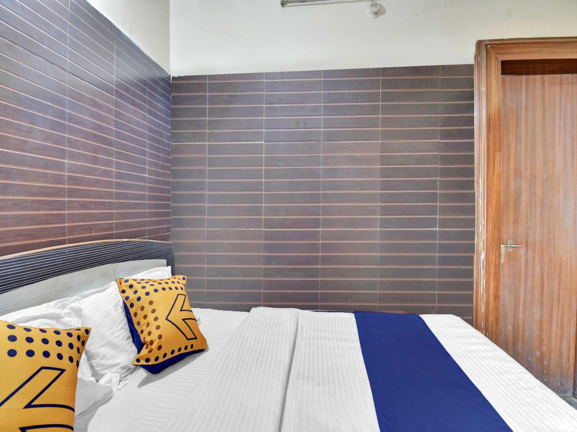 Oyo 85212 Hotel Vaibhav Adžmér Exteriér fotografie